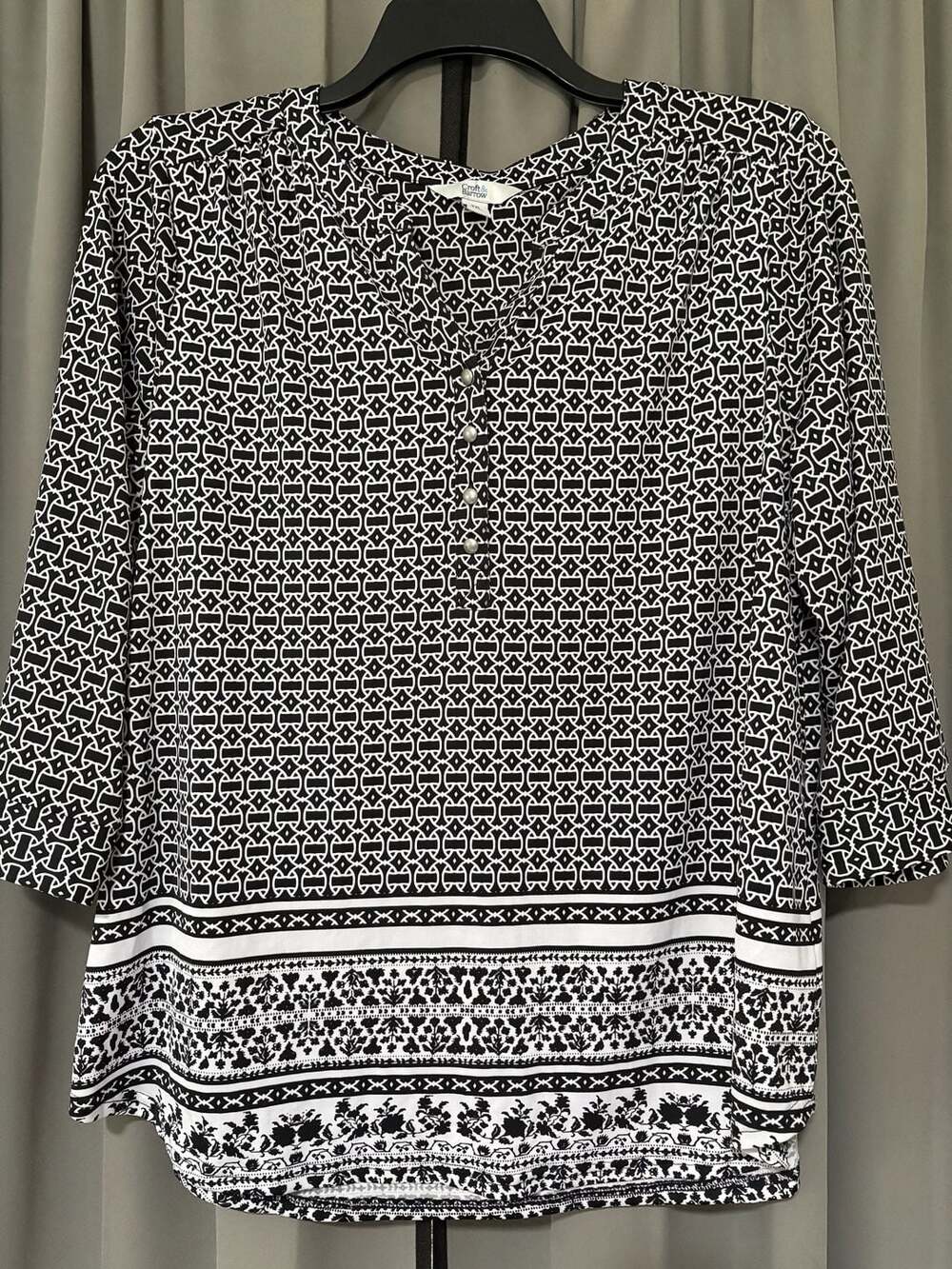 Croft & Barrow Womens XXL Black White Geometric Print V-Neck 3/4 Sleeve Blouse T